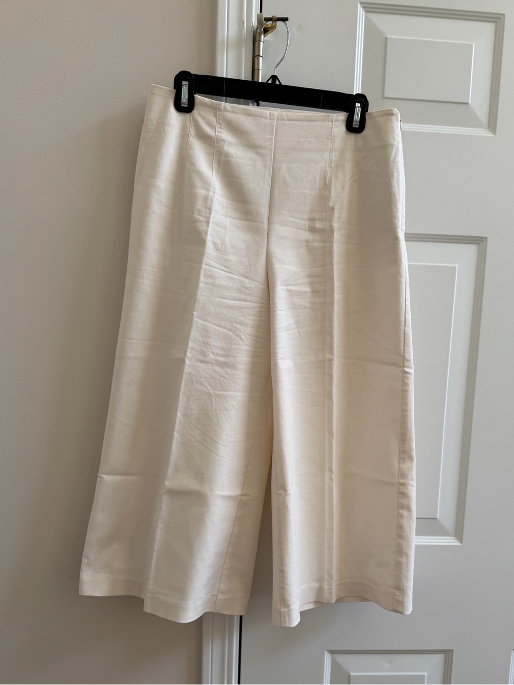 LOFT -  Women’s Cream Culottes (8P)